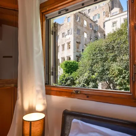 Vasiliki Town House Apartment